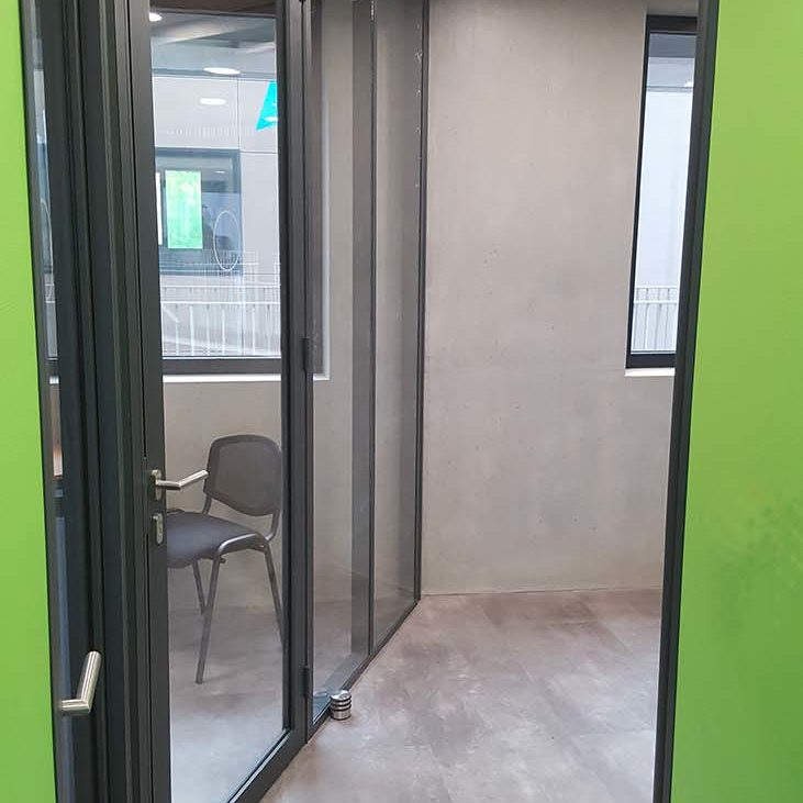 Aménagements de bureaux, salle de réunion et cuisine | Annecy, 74 20181204 095901 1 • Damien Jore