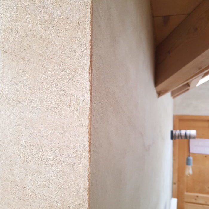 Imitation de pierre dans une belle cage d'escalier avec marches en verre | Cranves-Sales, 74 20220103 125543 scaled e1648801049996 • Damien Jore