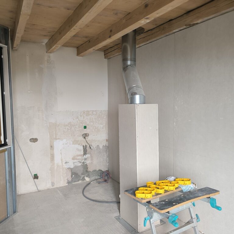 Transformation d'une cuisine en coin bureau | Haute-Savoie (74) tranformation cuisine bureau haute savoie damien jore 3 • Damien Jore