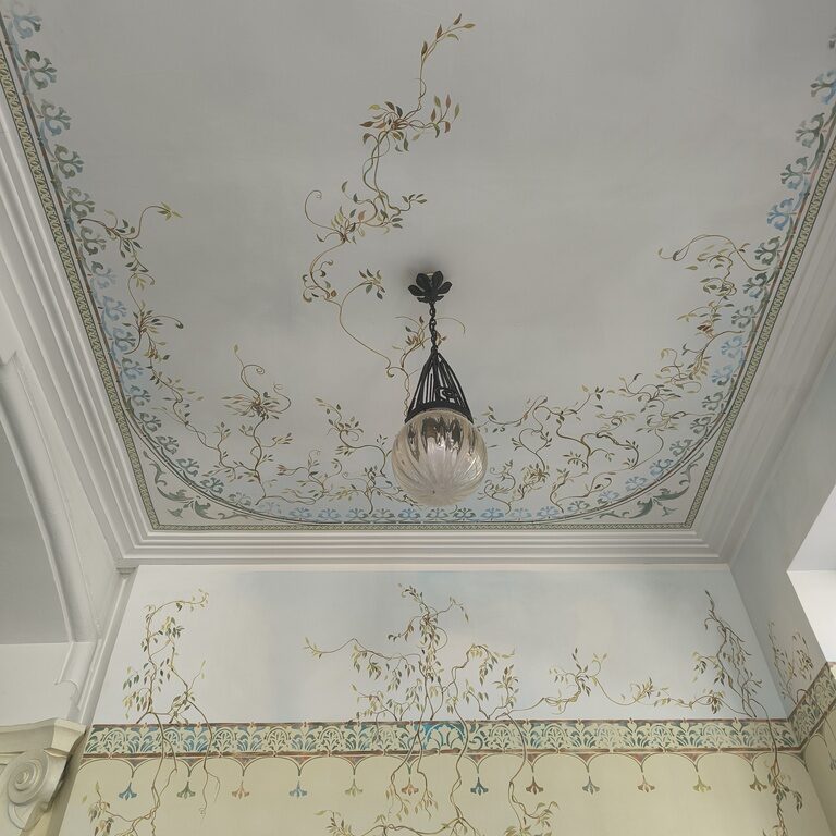 Restauration décorative – Hall de résidence | Etrembières, 74 damien jore reconstitution fresque haute savoie 5 • Damien Jore