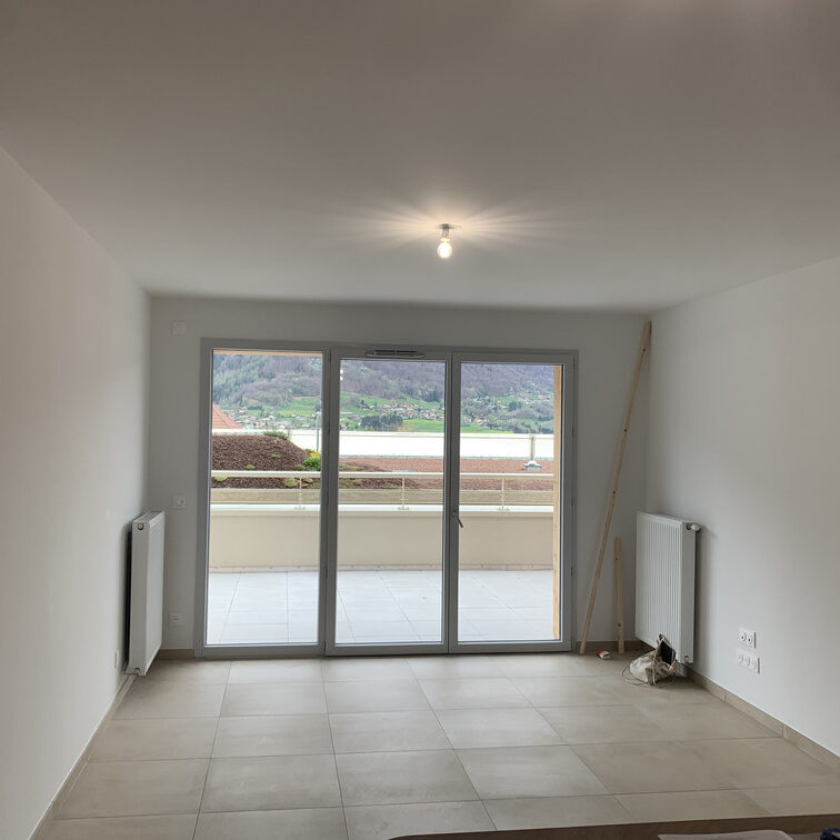 Aménagement d'un appartement avec fresque décorative | Sallanches, 74 relooking appartement haute savoie damien jore 2 • Damien Jore