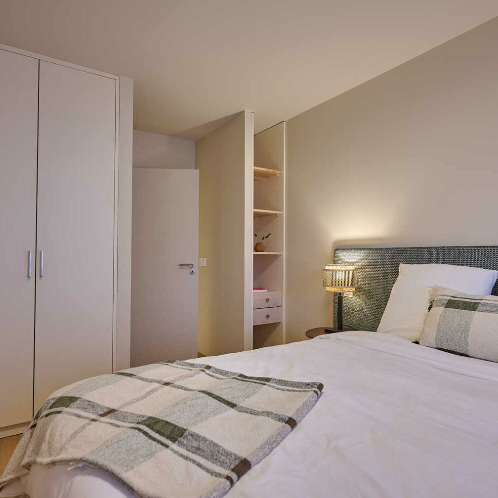 Aménagement d'un appartement avec fresque décorative | Sallanches, 74 relooking appartement haute savoie damien jore 2025 1 • Damien Jore