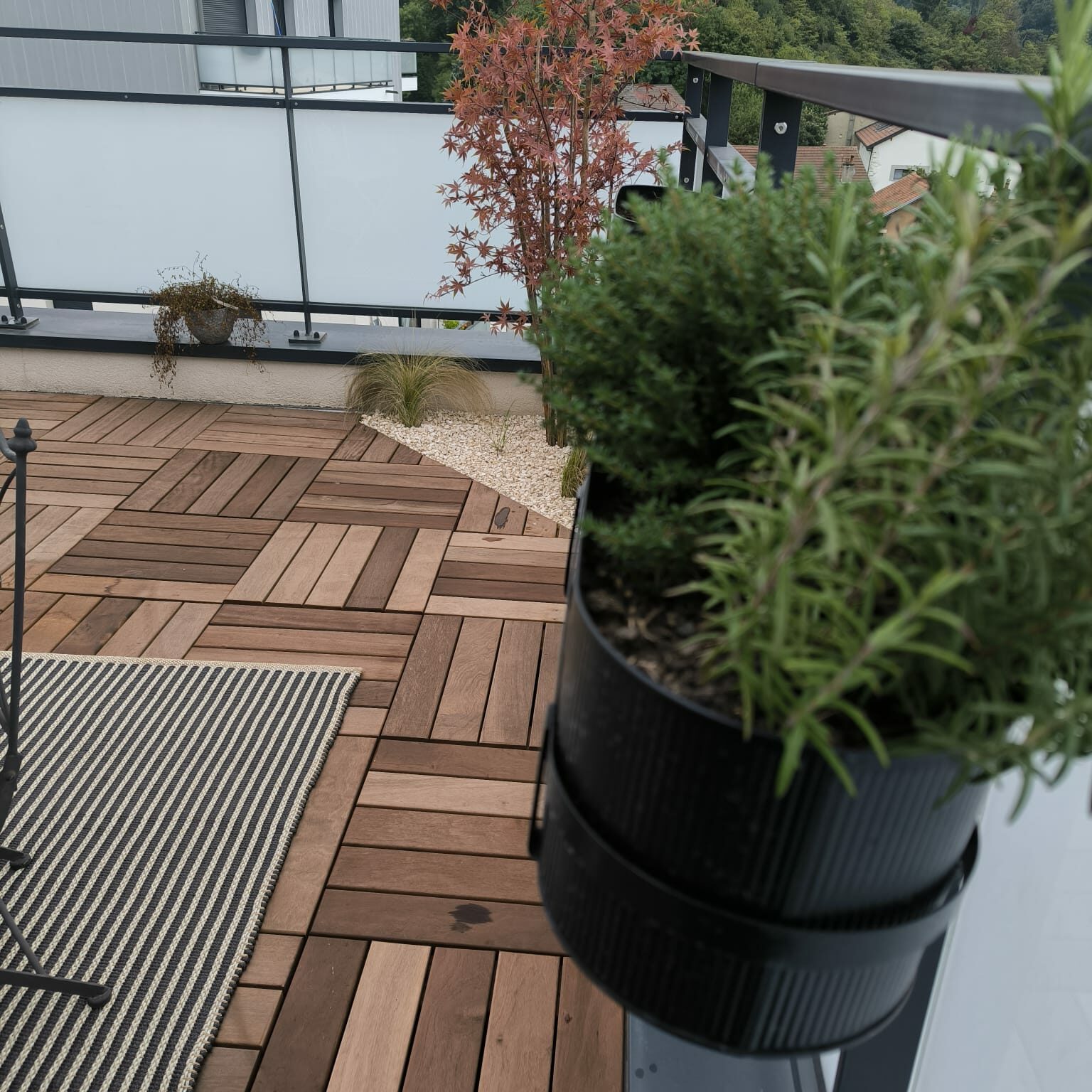 Transformation durable d’une terrasse au 6e étage | St Julien en Genevois, 74 relooking terrasse haute savoie damien jore 9 • Damien Jore